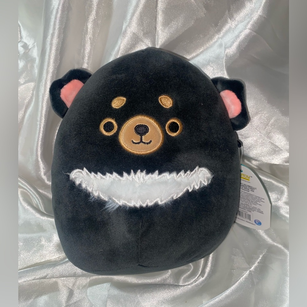 Nwt tajo bear squishmallow
